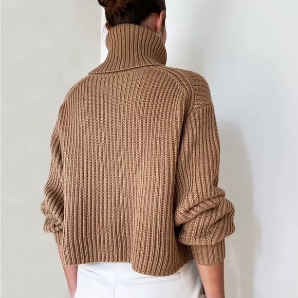 Aritzia Babaton Guell Slouchy Crop Turtleneck Sweater in Golden Camel Wool - XS - Picture 4 of 11